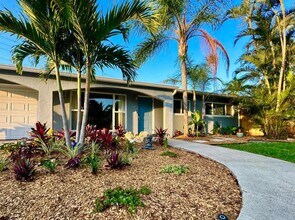 400 Pittsburgh Dr in Jupiter, FL - Foto de edificio - Building Photo