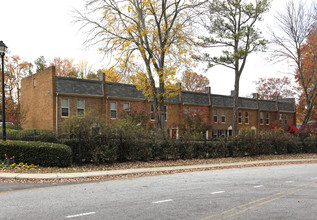 Avalon Townhomes in Atlanta, GA - Building Photo - Building Photo