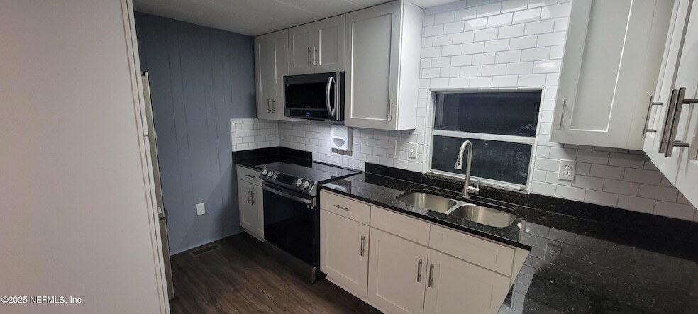 10906 Olivewood Ln in Jacksonville, FL - Building Photo