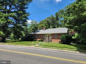 3200 Russell Rd in Alexandria, VA - Building Photo - Building Photo