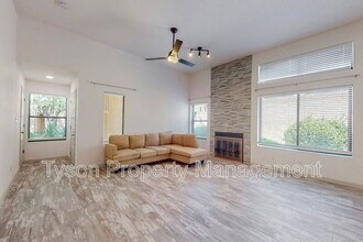 10205 Las Casitas St NE in Albuquerque, NM - Building Photo - Building Photo