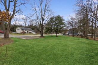 98 Widmer Rd in Wappingers Falls, NY - Building Photo - Building Photo