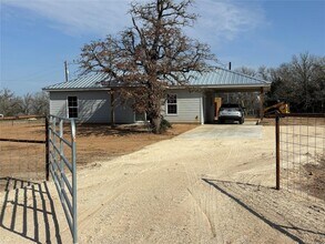 134 Pope Bend N in Cedar Creek, TX - Building Photo - Building Photo