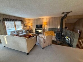 127 Mountain Ridge Rd in Peru, VT - Building Photo - Building Photo