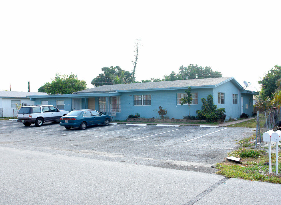 1940 SW 44th Ter in Fort Lauderdale, FL - Foto de edificio