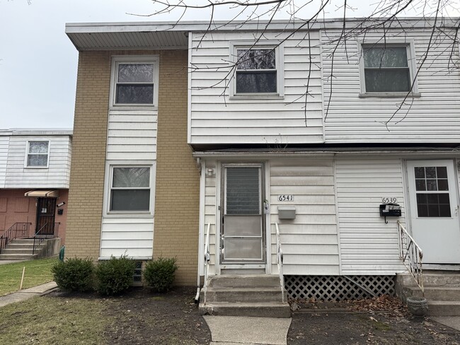 property at 6541 N Kedzie Ave