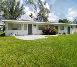 1430 NE 118th Ter in Miami, FL - Building Photo - Building Photo