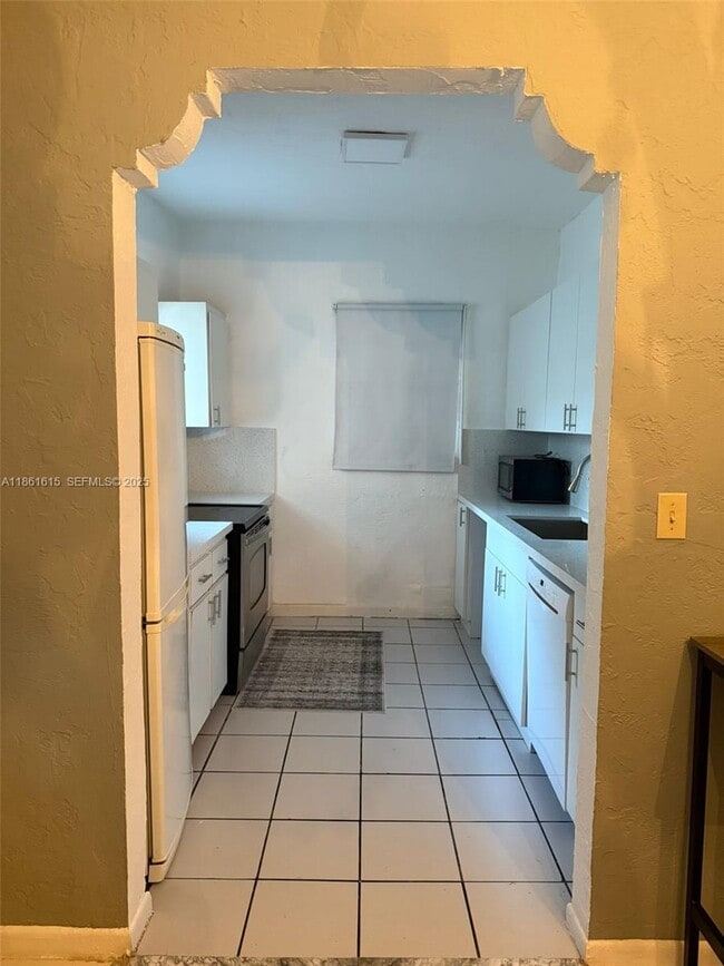 property at 935 9th St