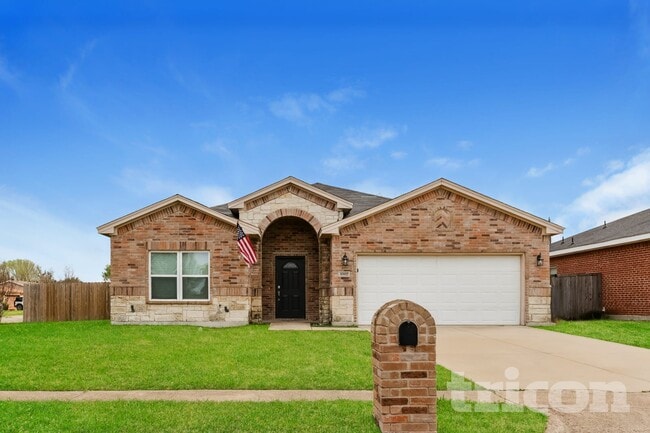 property at 1002 Woodcrest Dr