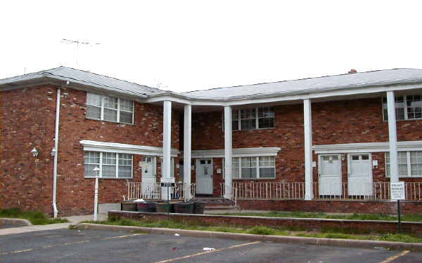 175 Walnut St in Paterson, NJ - Building Photo