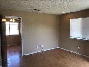 1638 Post Rd in San Marcos, TX - Building Photo - Building Photo