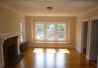 414 Lovell St, Unit 414 Lovell St Worcester in Worcester, MA - Building Photo - Building Photo