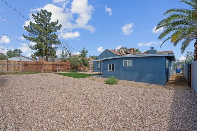 property at 1324 Francis Ave