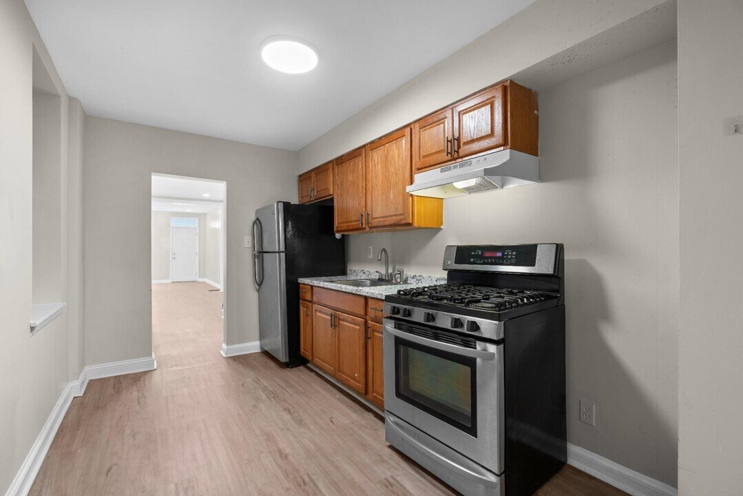 434 N Patterson Park Ave in Baltimore, MD - Building Photo