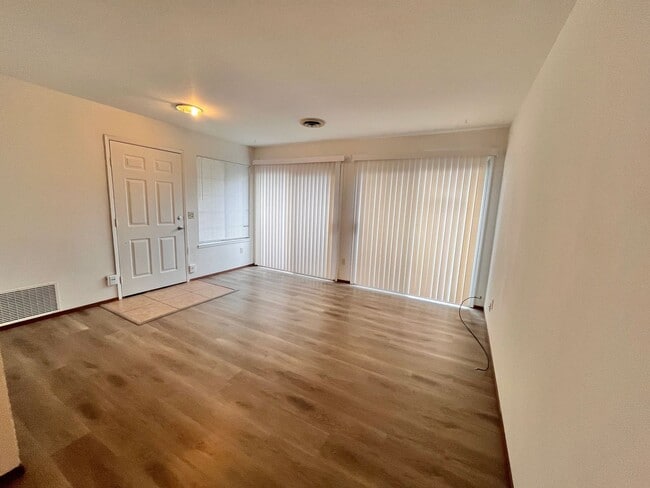 1180 Wilma Dr in Hollister, CA - Building Photo - Building Photo