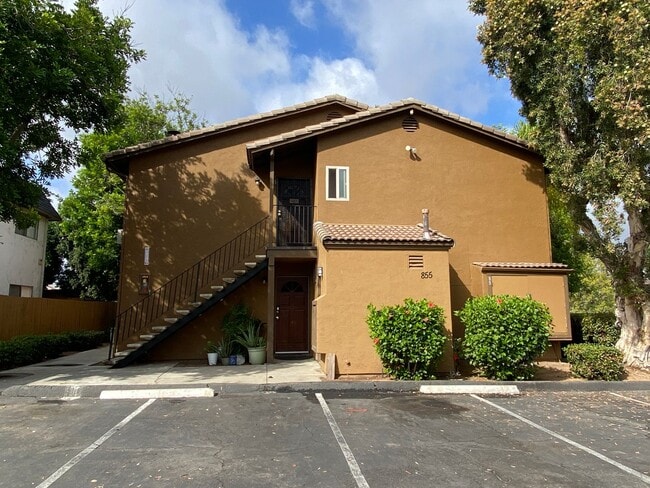 855 E Lexington Ave in El Cajon, CA - Building Photo - Building Photo