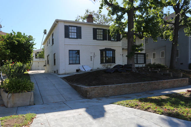 1306 N Brand Blvd in Glendale, CA - Building Photo - Building Photo