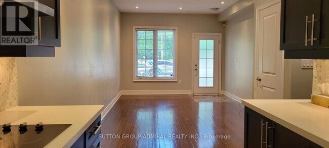 2120 Bayview Ave in Toronto, ON - Building Photo - Building Photo