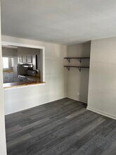 30 Yoder St in Pittsburgh, PA - Foto de edificio - Building Photo