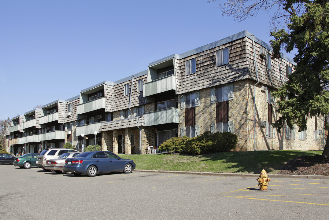 The Riviera in Roseville, MN - Foto de edificio