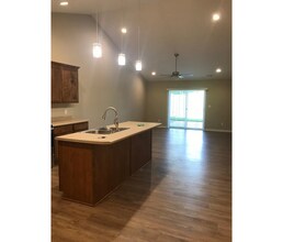 1044 Augusta Dr in Seward, NE - Building Photo - Building Photo