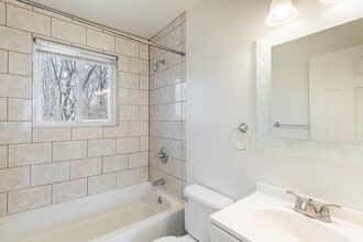 Tower Hill Landings in Kingston, RI - Building Photo - Building Photo