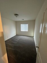 3745 Austell St in Las Vegas, NV - Foto de edificio - Building Photo