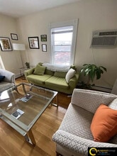 17 Centre St, Unit 2F in Cambridge, MA - Building Photo - Building Photo