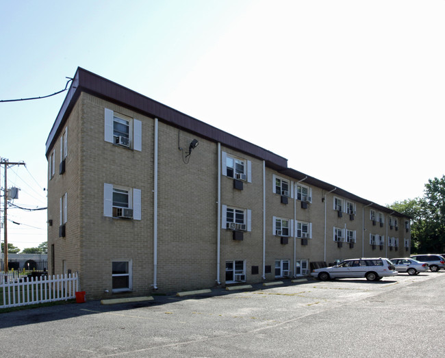 Holly House Apartments in Asbury Park, NJ - Foto de edificio - Building Photo