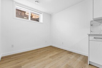 11630-BS122 122 St NW in Edmonton, AB - Building Photo - Building Photo