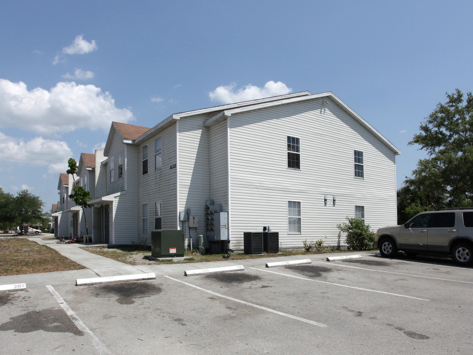 Applewood Apartments in Naples, FL - Building Photo