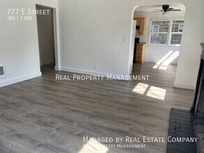 777 E St in Washougal, WA - Building Photo - Building Photo