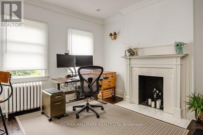 property at 483 Parkside Dr