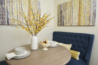 Winston Apartments in Baltimore, MD - Foto de edificio - Building Photo