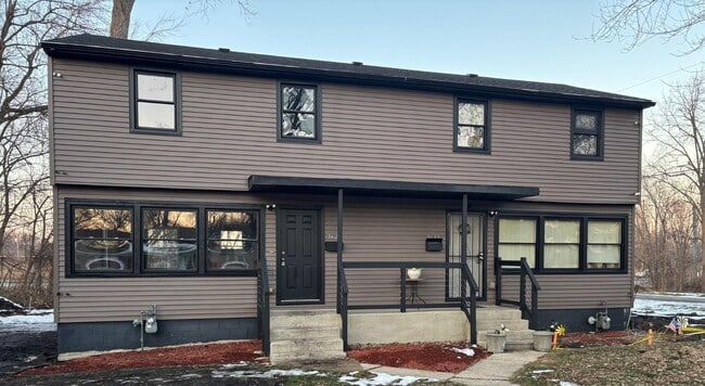 3616 E 9th Ave in Gary, IN - Building Photo - Building Photo