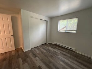 1714 Hickorydale Dr in Dayton, OH - Building Photo - Building Photo