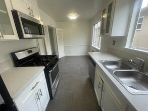 1280 Laurel Ave in West Hollywood, CA - Building Photo - Building Photo