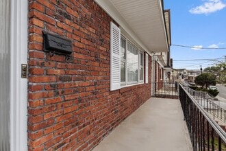 64 Isabella Ave in Bayonne, NJ - Building Photo - Building Photo