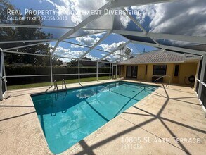 10805 SE 44th Terrace in Belleview, FL - Building Photo - Building Photo