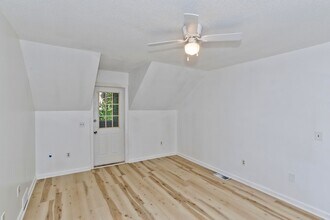 36 Sheridan St in Chicopee, MA - Building Photo - Building Photo