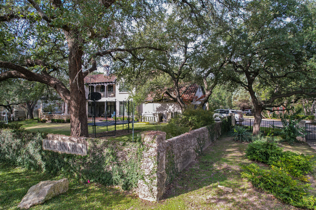 Bunny Bend Condos in Austin, TX - Building Photo