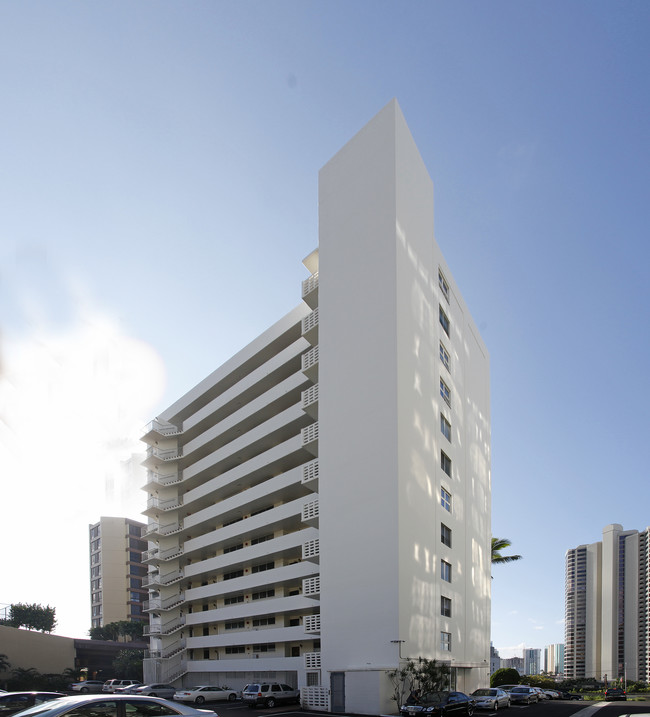 Surfview in Honolulu, HI - Foto de edificio - Building Photo
