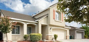 1345 Ladyfern St in Olivehurst, CA - Building Photo