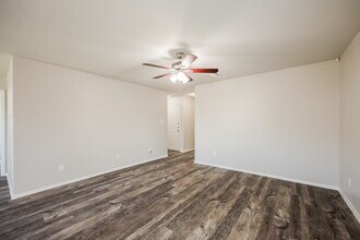 9721 Marbach Brk in San Antonio, TX - Building Photo - Building Photo