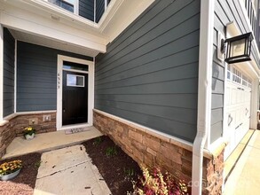 6333 Ashton Pk Dr in Denver, NC - Building Photo - Building Photo