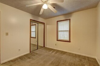 2233 Davis Rd SW in Stone Mountain, GA - Building Photo - Building Photo