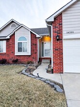 14201 E Twinlake Dr in Wichita, KS - Building Photo - Building Photo