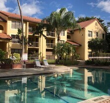 4261 W McNab Rd in Pompano Beach, FL - Building Photo