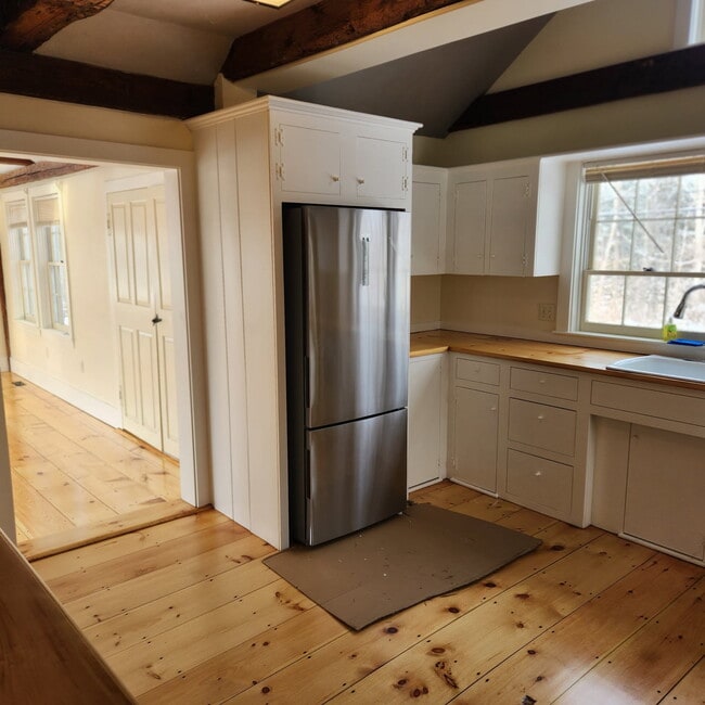 410 Cider Hill Rd in York, ME - Building Photo - Building Photo