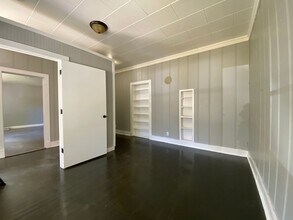 911 N Glenn Ave in Springfield, MO - Building Photo - Building Photo